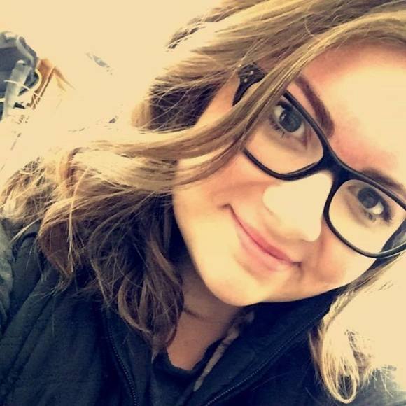 Meet your Posher, Christina - Picture 1 of 1